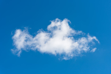Fototapeta na wymiar cloud on blue sky