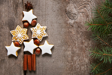 Christmas tree of cookies, on wooden table