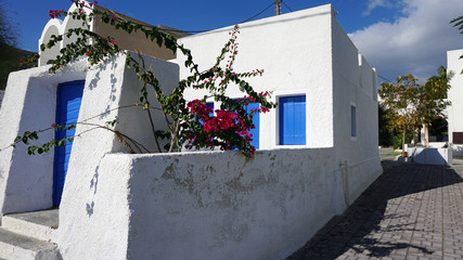 Fototapeta na wymiar traditional greece houses in kamari on santorini island