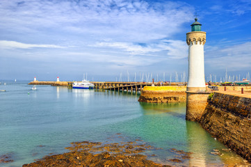Lighthouse in Quiberon, Brittany, France - obrazy, fototapety, plakaty