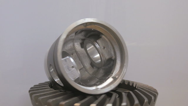 piston from the engine and a piston finger rotate, Lumix lx100, 4k