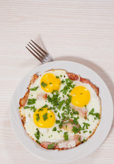 fried eggs with bacon