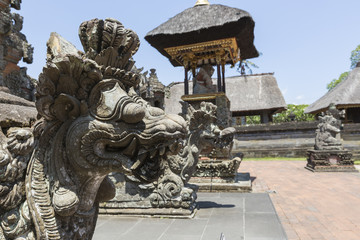 Obraz premium Temple in Bali, Indonesia on a beautiful sunny day