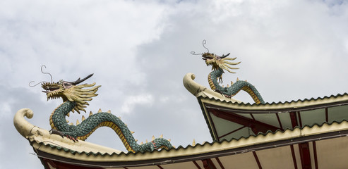 Fototapeta na wymiar Pagoda and dragon sculpture of the Taoist Temple in Cebu, Philip