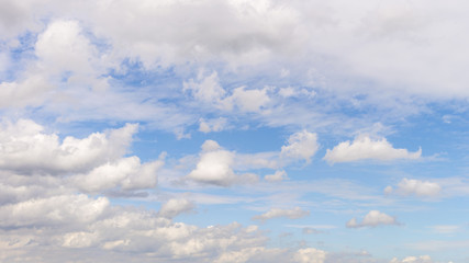 Fototapeta premium Blue sky with clouds background