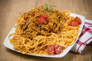 Spaghetti con carne al dente