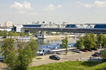 Obraz premium Moscow, Bagrationovsky bridge