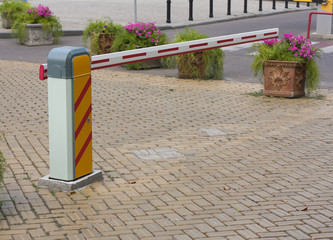 Security barrier for parking vehicles