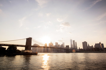 Naklejka na ściany i meble sunset on brooklyn bridge view from brooklyn, new-york city