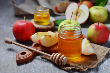 Honey with apple for Rosh Hashana, jewish New Year