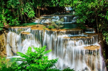 Fototapeta na wymiar Waterfall Huay Mae Kamin Thailand