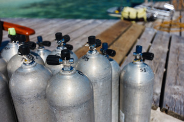Diving tanks