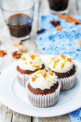 pumpkin pie spices walnuts banana cupcakes with salted caramel a