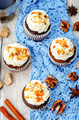 pumpkin pie spices walnuts banana cupcakes with salted caramel a