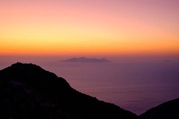 Fototapeta na wymiar Landscape view of beautiful colorful sunrise above the ocean