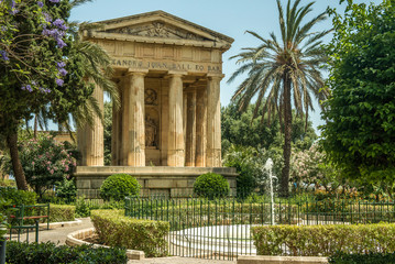Fototapeta na wymiar Lower Barrakka gardens in Valletta.