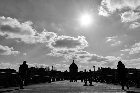 Fototapeta Pont des Arts in black and white, Paris, France