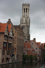 Fototapeta na wymiar Bruges, le charme des canaux de la ville médiévale, Belgique