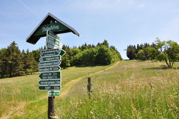 Wanderwegweiser im Schwarzatal