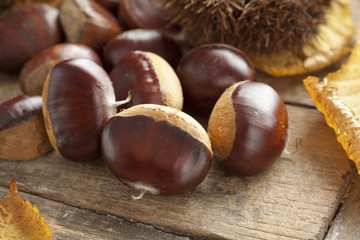 Whole sweet chestnuts