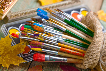 Obraz premium Paints and brushes 