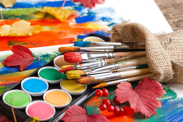 Obraz premium Paints and brushes 