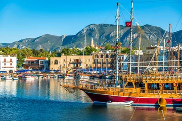 Foto auf Acrylglas Blick auf den Hafen von Kyrenia. Zypern © kirill_makarov