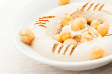 chickpeas libanese Hummus Labneh Bi Toum