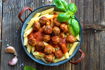Pasta with meatballs and tomato sauce