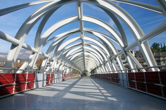 passerelle couverte