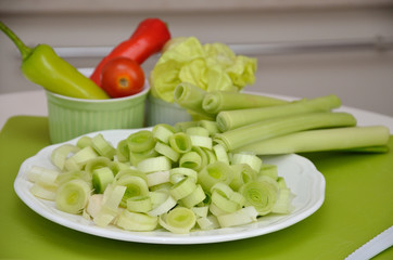 Leek rings and vegetables