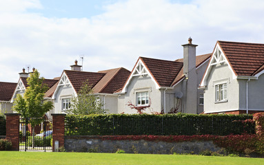 Fototapeta na wymiar Beautiful residential country houses in Ireland