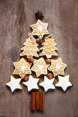 Christmas tree of cookies, on wooden table