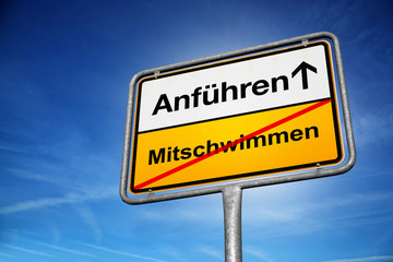 Obraz premium Anführen / mitschwimmen