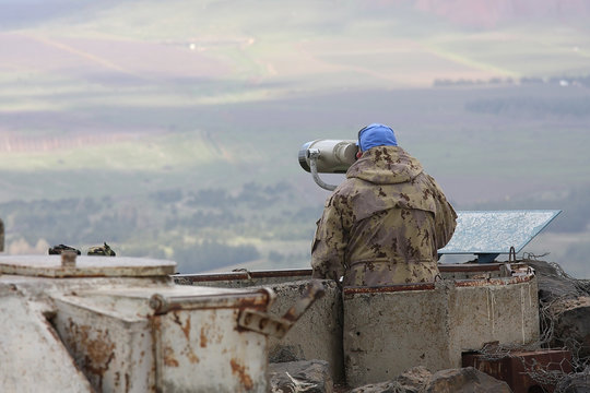 UNIFIL observers on the border of Israel and Syria
