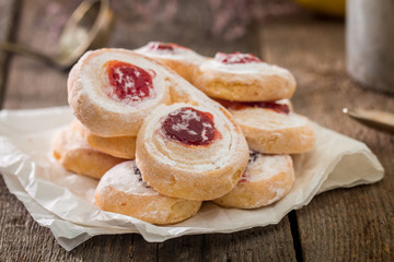 Obraz na płótnie Canvas homemade jelly cookies puff pastry with red jam