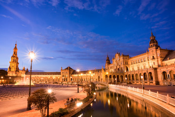 Fototapeta na wymiar Plaza de Espana (Spain square) at night in Seville, Andalusia