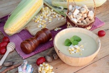 Obraz na płótnie Canvas Corn soup of delicious and fresh corn .