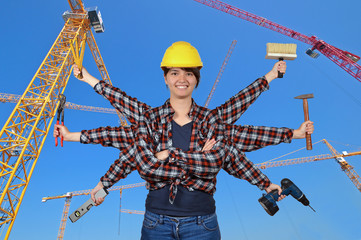 Baustelle mit kran, bauarbeiter