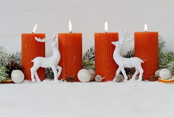 Brennende Adventskerzen