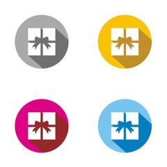 Conjunto de iconos de regalo sobre fondos de colores