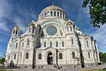 Fototapeta na wymiar The Naval Cathedral of Saint Nicholas in Kronstadt, Saint-Peters