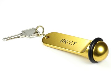 Hotelzimmerschlüssel 08/15 isoliert auf weißem Hintergrund