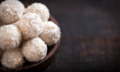 Coconut pralines