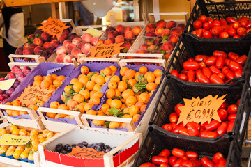 Fototapeta na wymiar The fruit market