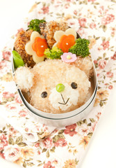 Lunch of bear motif