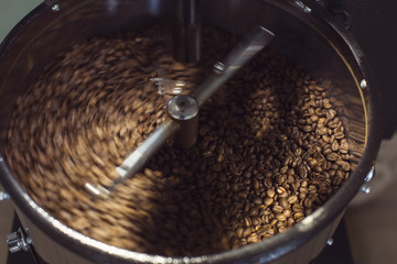 Fototapeta premium Coffee machine drying the coffee beans