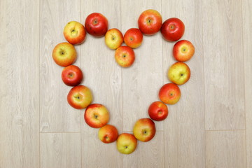 Jabłka i serce