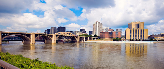 Panoramic Grand Rapids, Michigan, USA. - obrazy, fototapety, plakaty