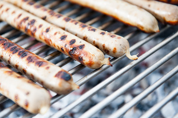 Bratwurst auf Grill